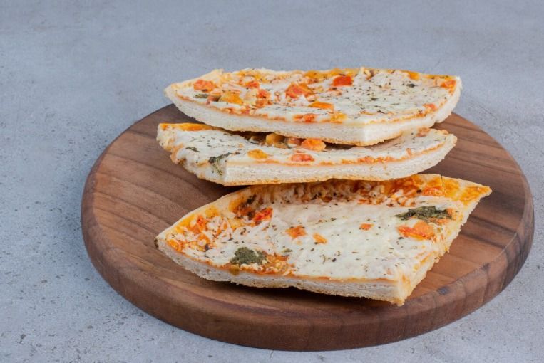 CHEESE NAAN